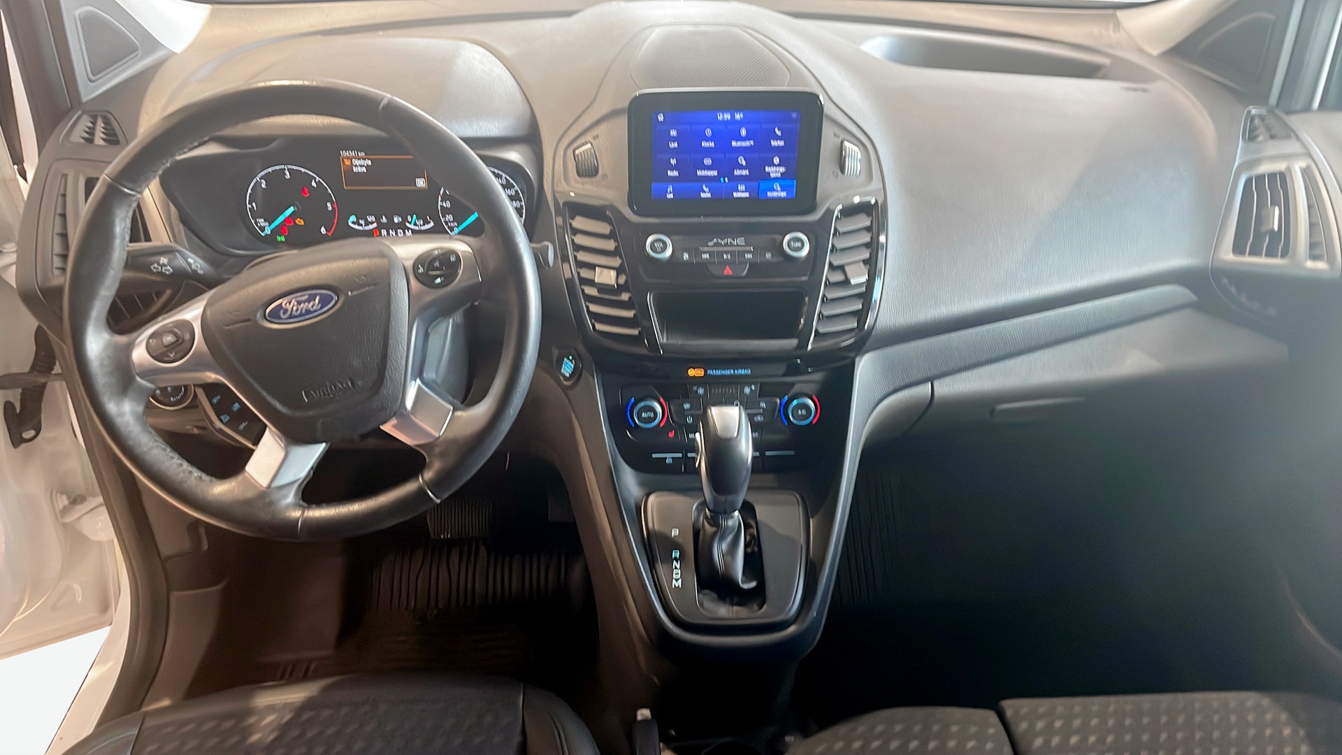 Ford Transit UXU187
