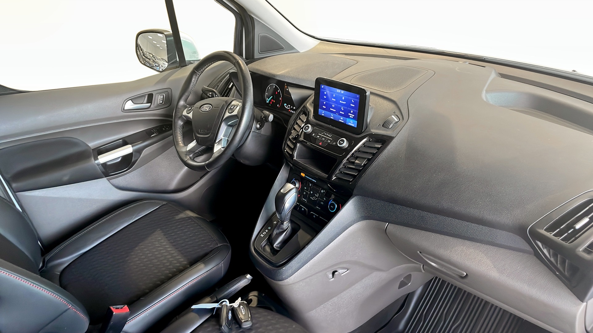 Ford Transit UXU187