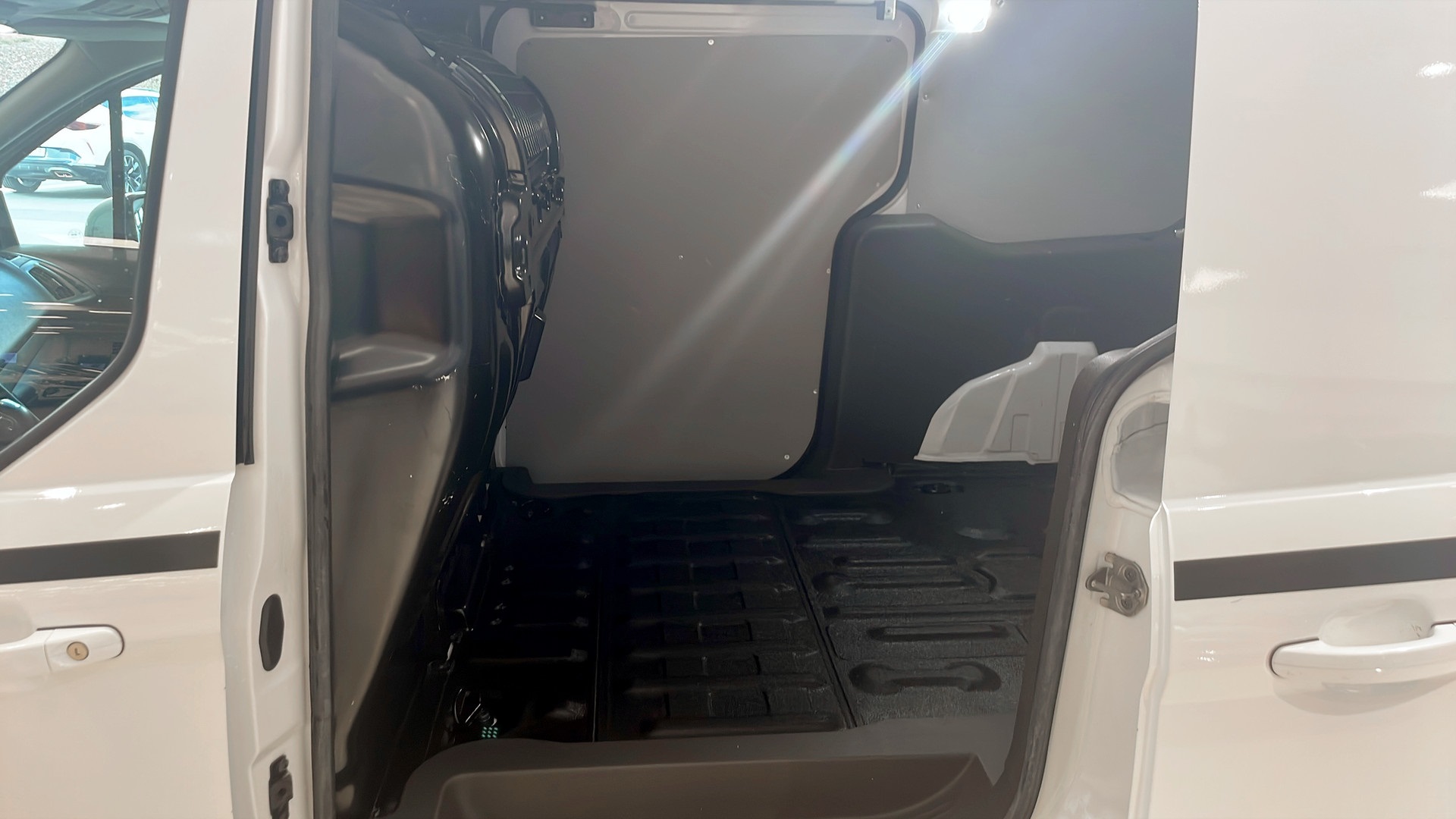 Ford Transit UXU187