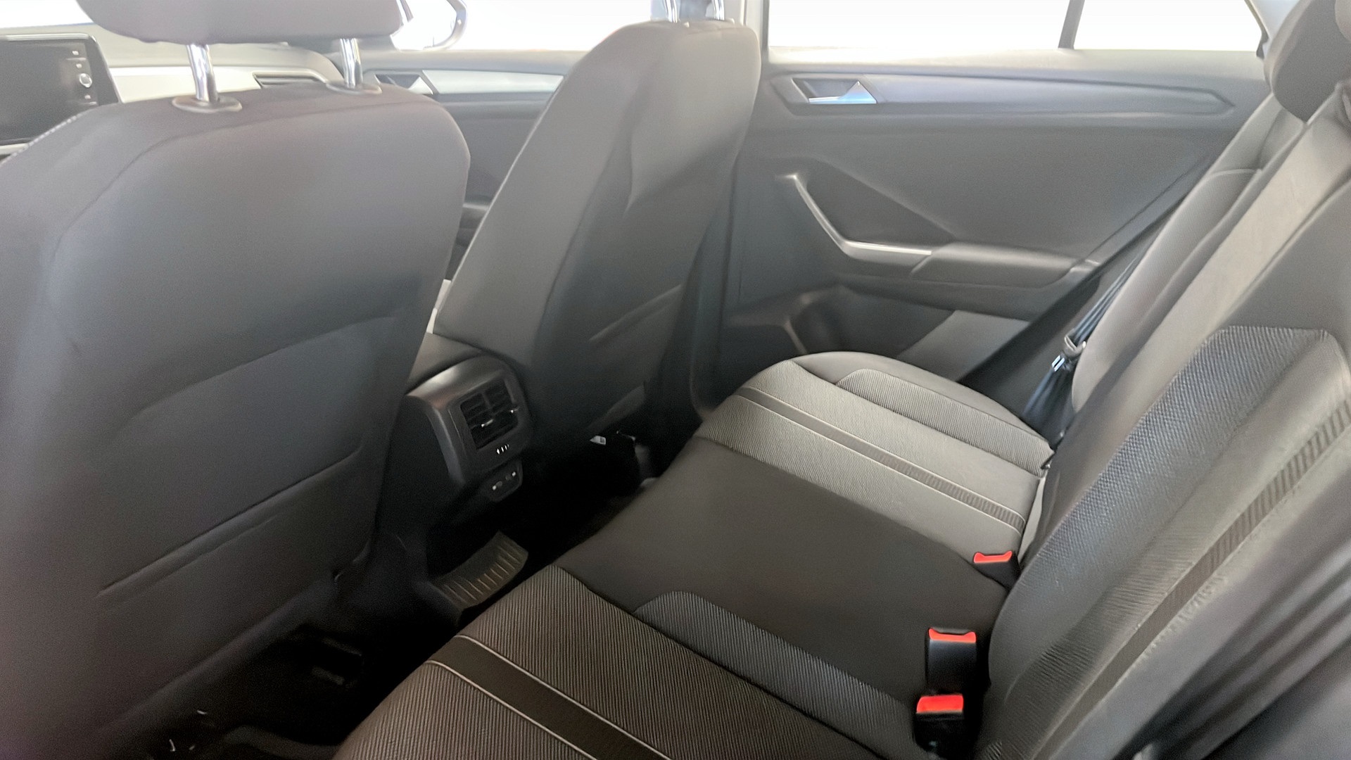 Volkswagen T-Roc UYG89C