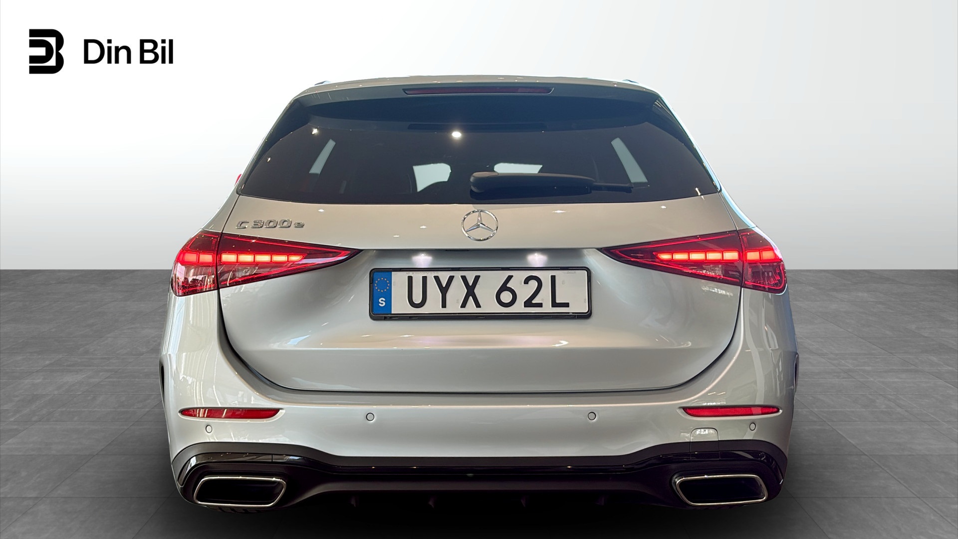 Mercedes 300 UYX62L