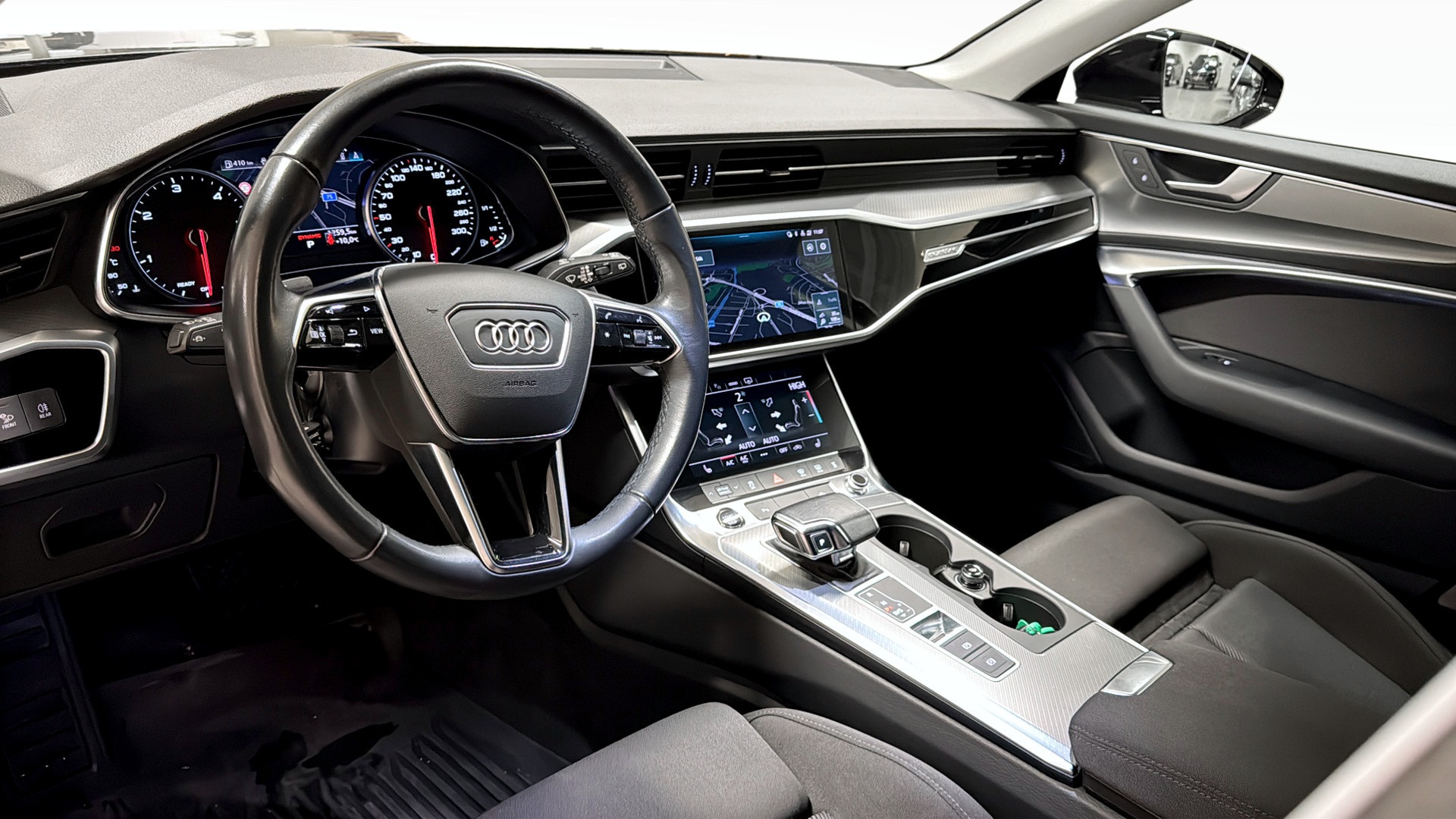 Audi A6 Avant UZJ08J