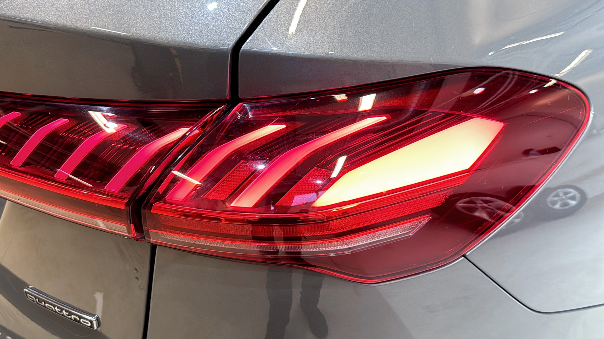 Audi A5 Avant UZJ09S