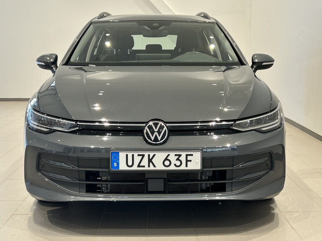 Volkswagen Golf UZK63F