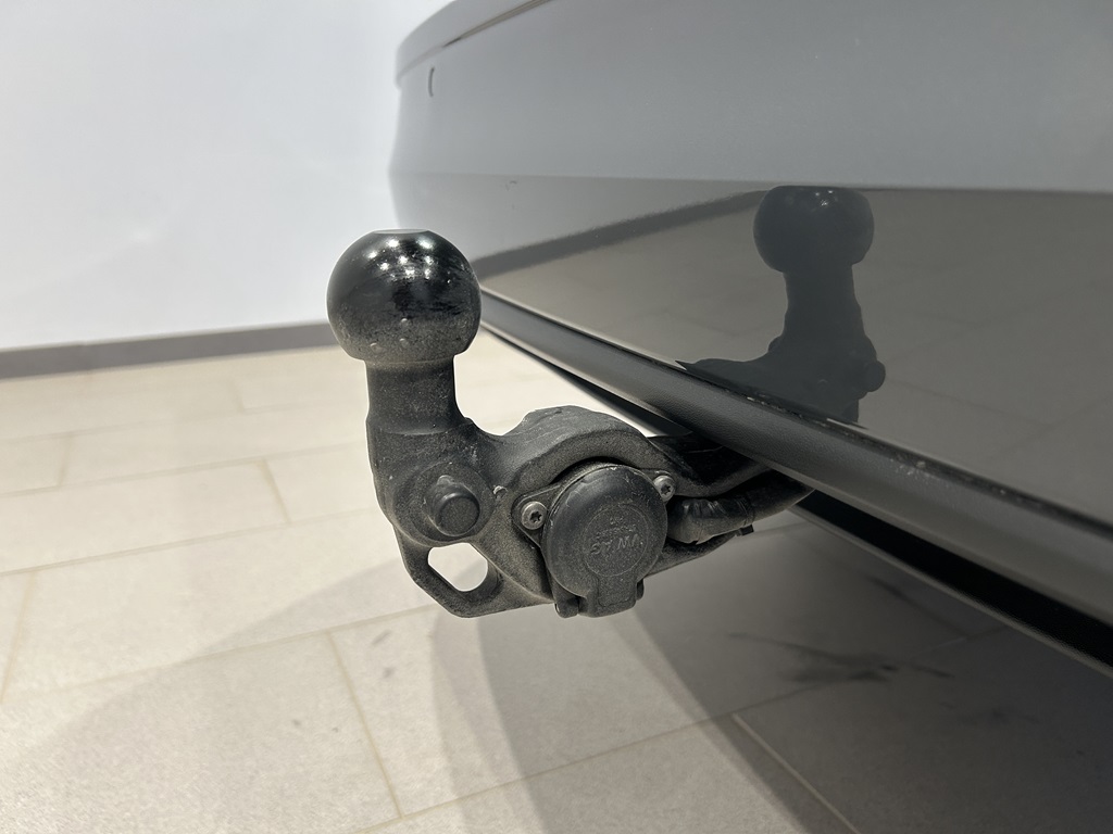 Volkswagen Golf UZK63F