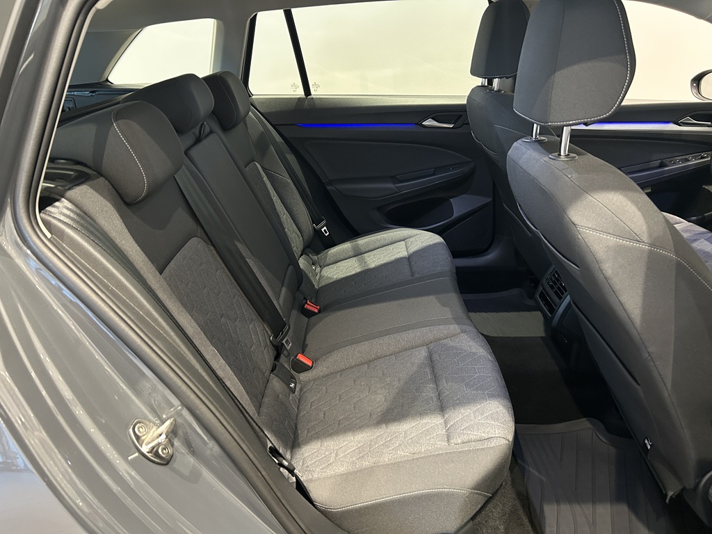 Volkswagen Golf UZK63F