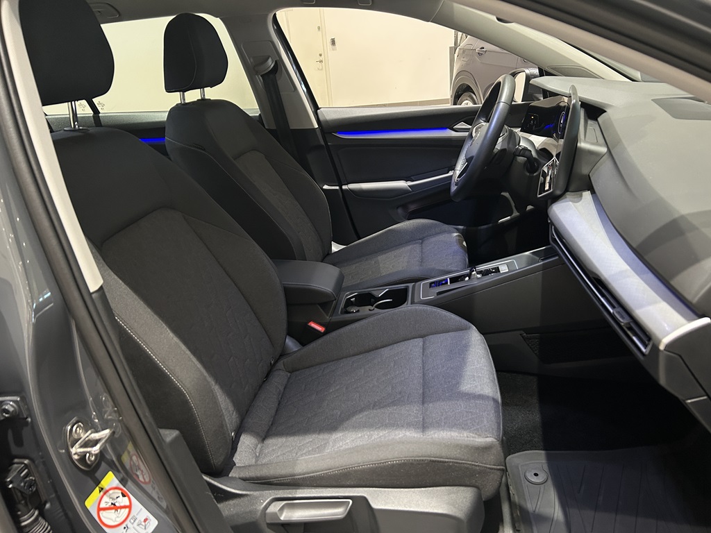 Volkswagen Golf UZK63F