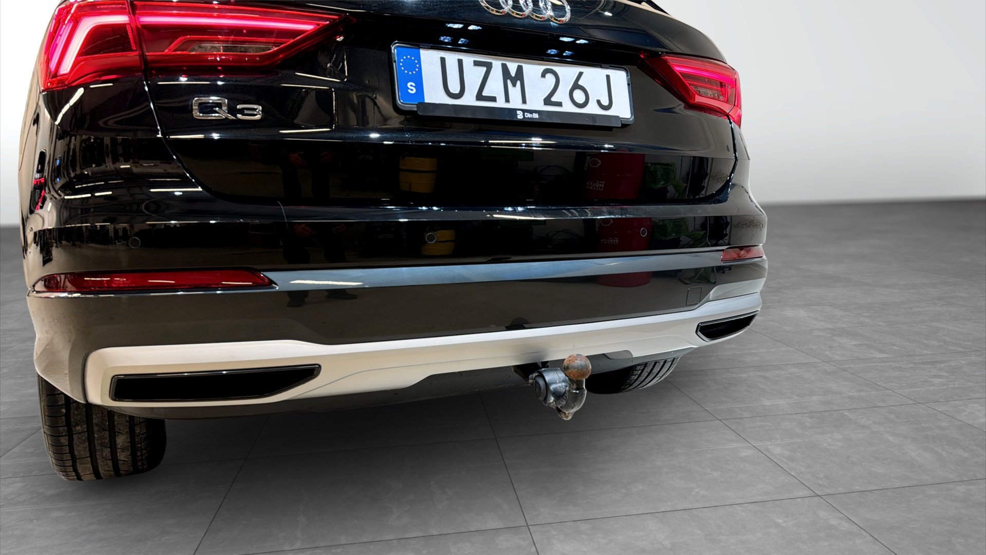 Audi Q3 UZM26J