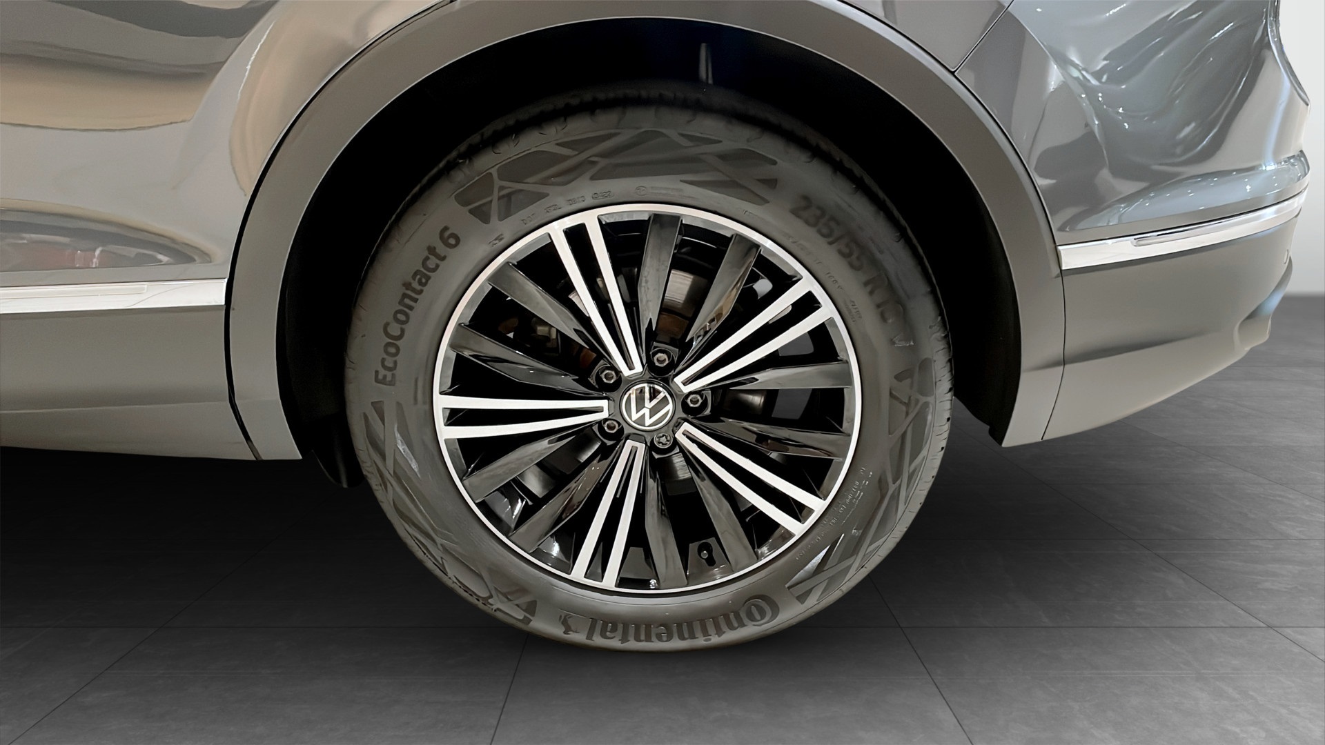 Volkswagen Tiguan WAB41X