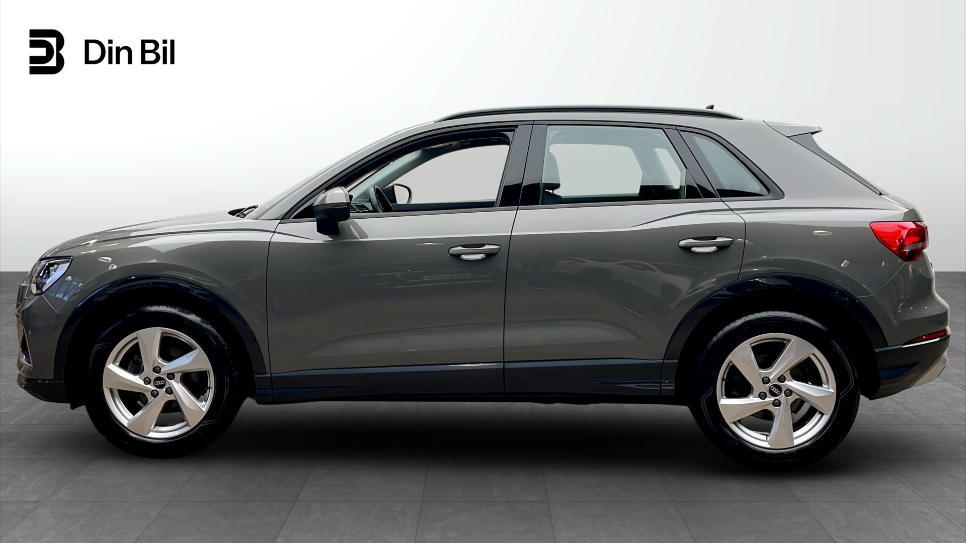 Audi Q3 WAK45U