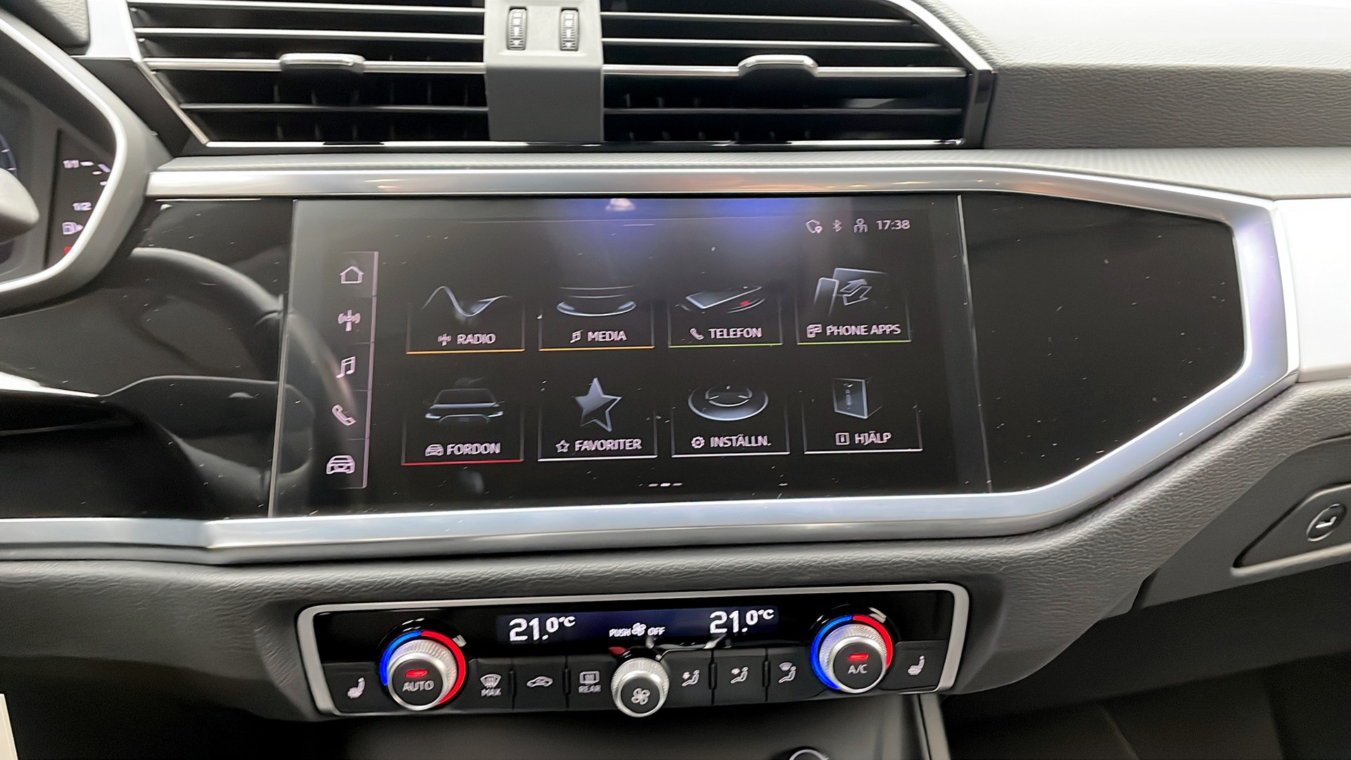Audi Q3 WAK45U
