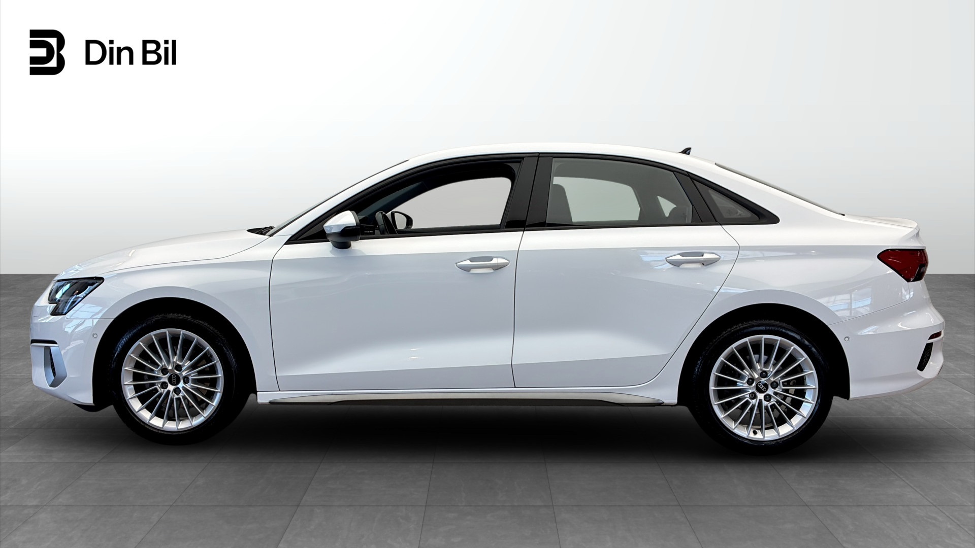 Audi A3 Sedan WAU24E