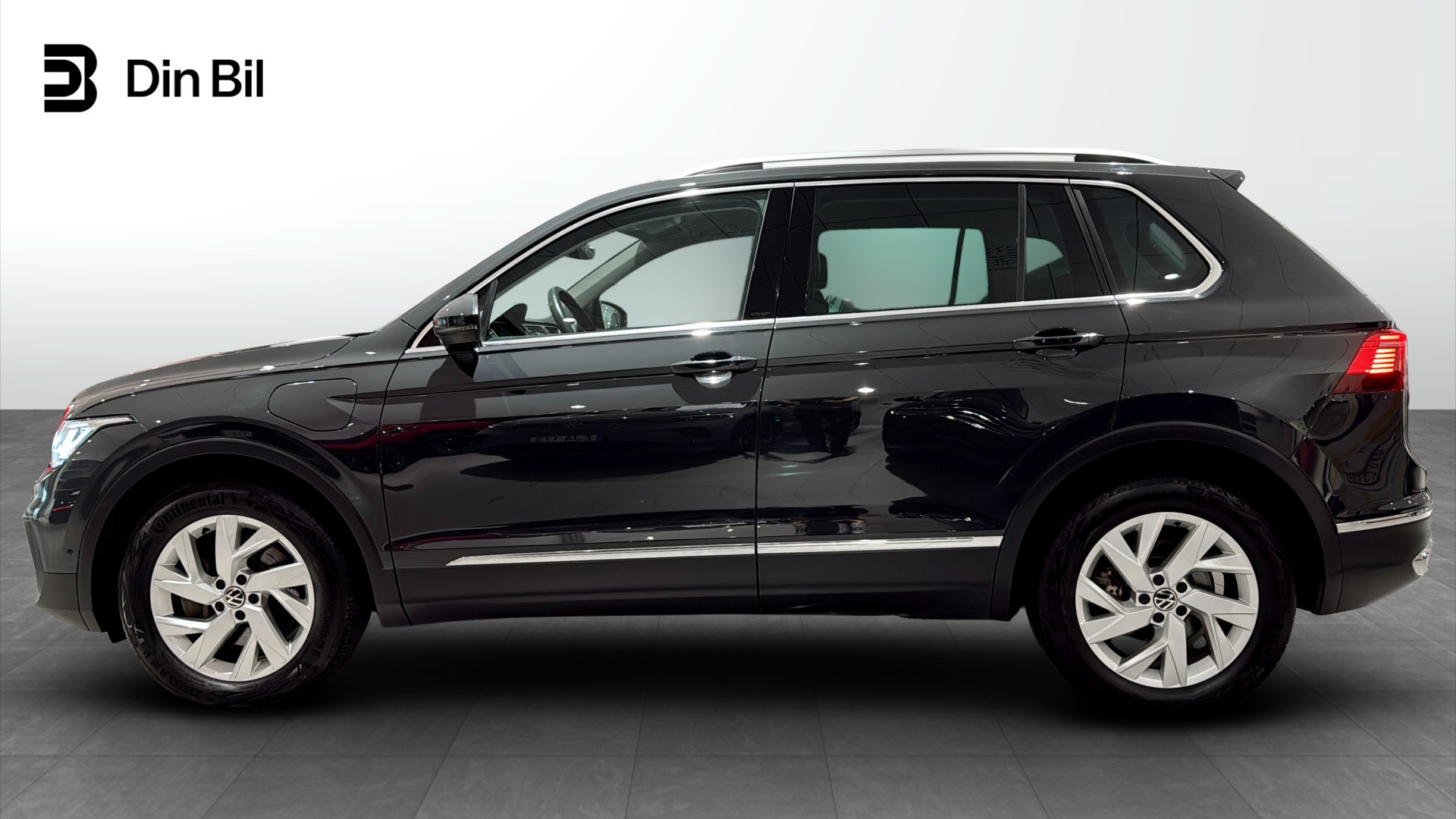 Volkswagen Tiguan WAU68D