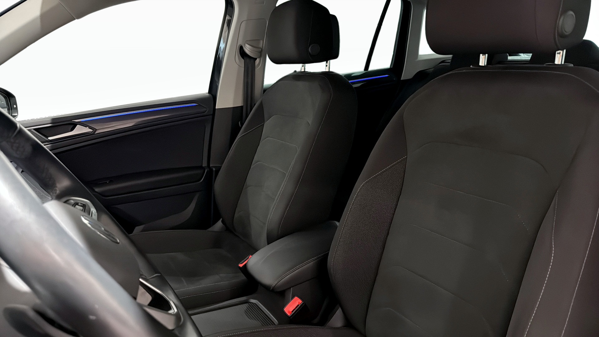 Volkswagen Tiguan WAU68D