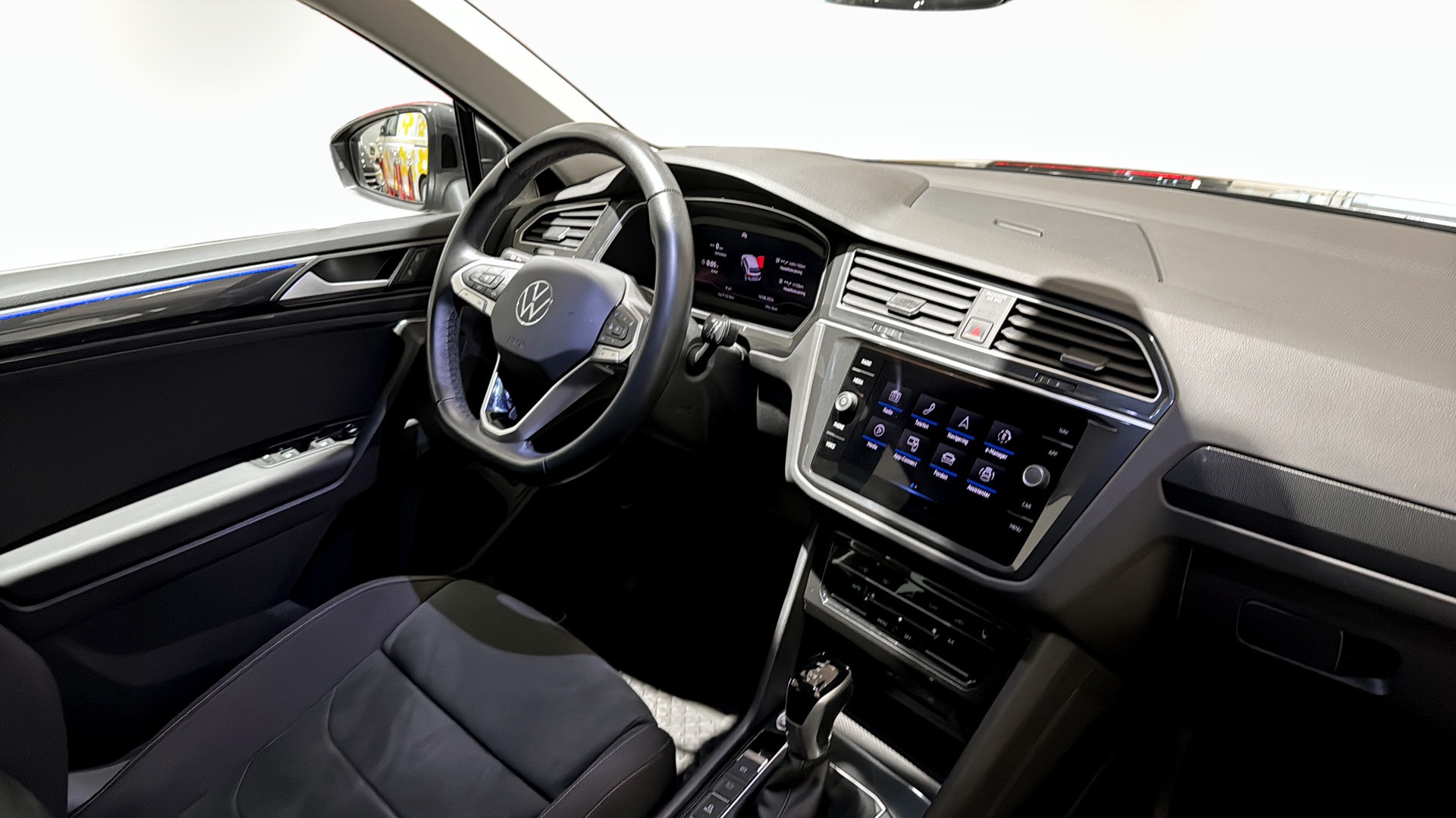 Volkswagen Tiguan WAU68D