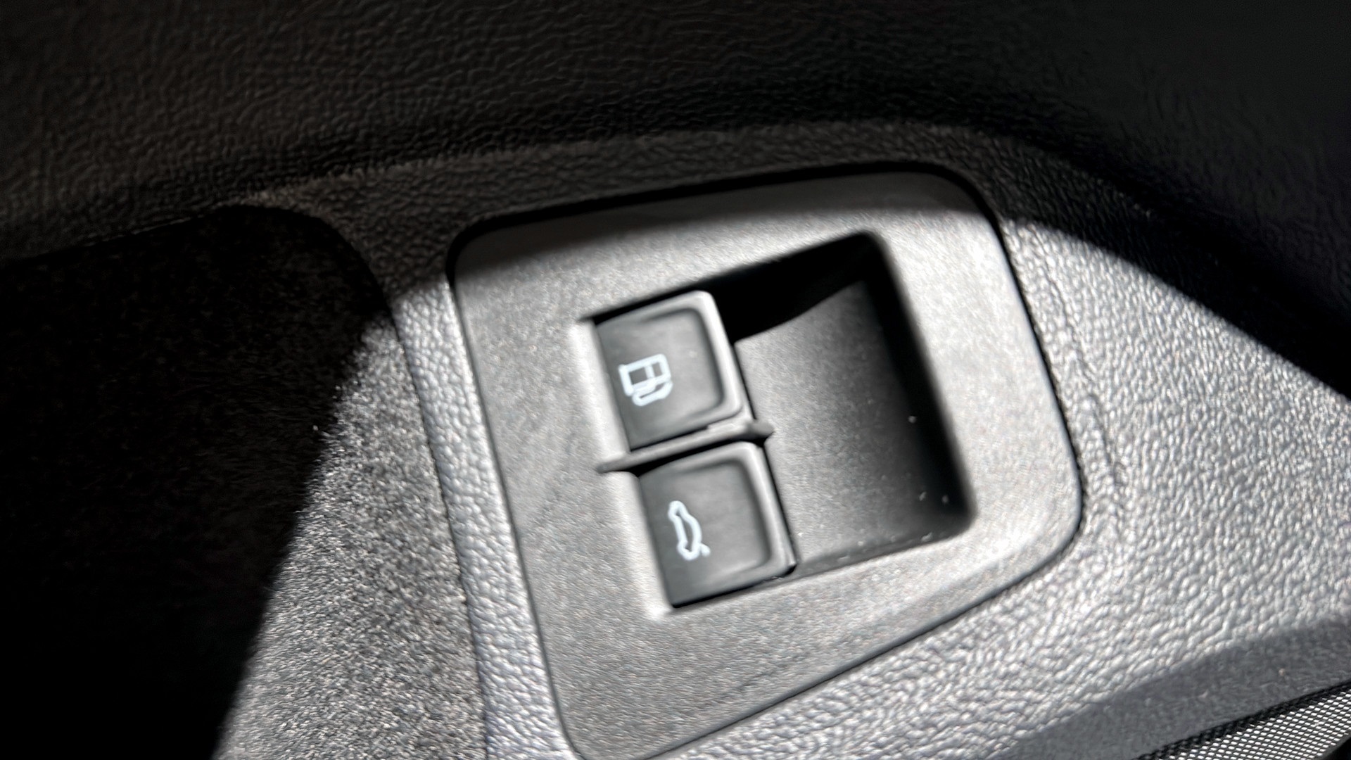 Volkswagen Tiguan WAU68D