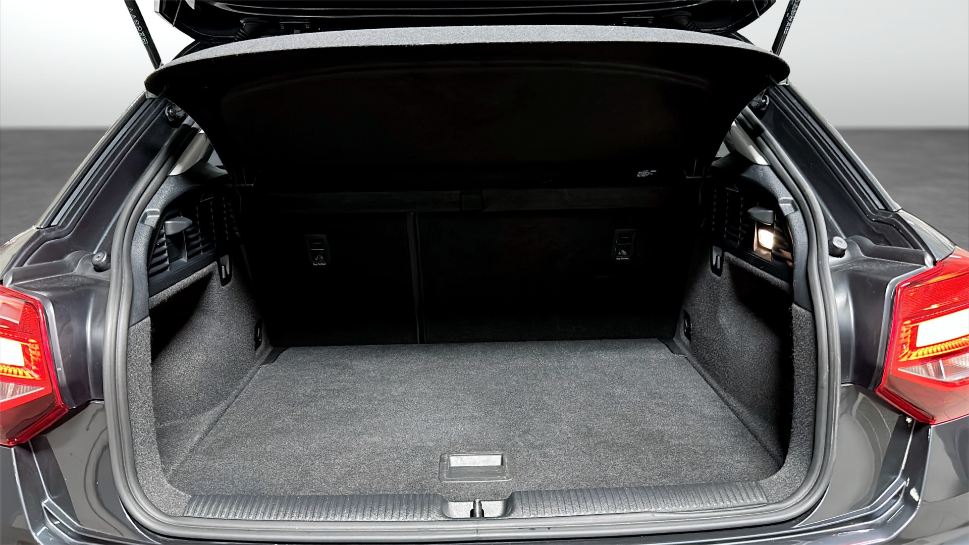 Audi Q2 WAW07S