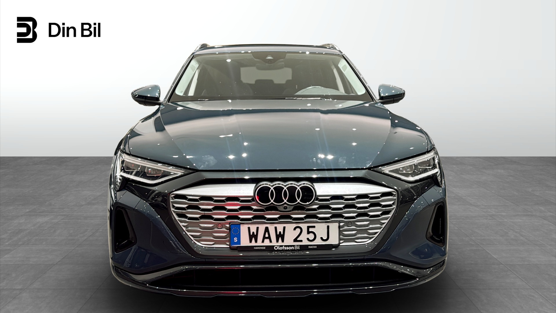 Audi Q8 WAW25J