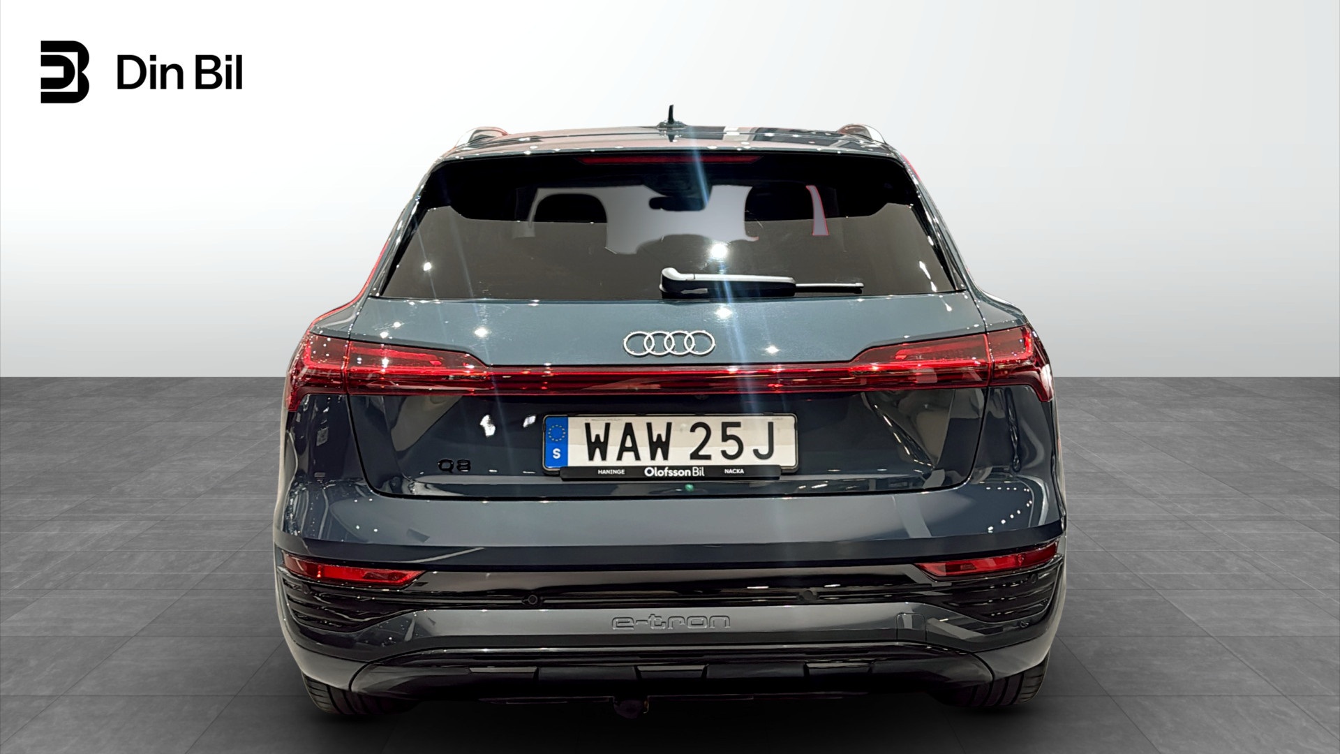 Audi Q8 WAW25J