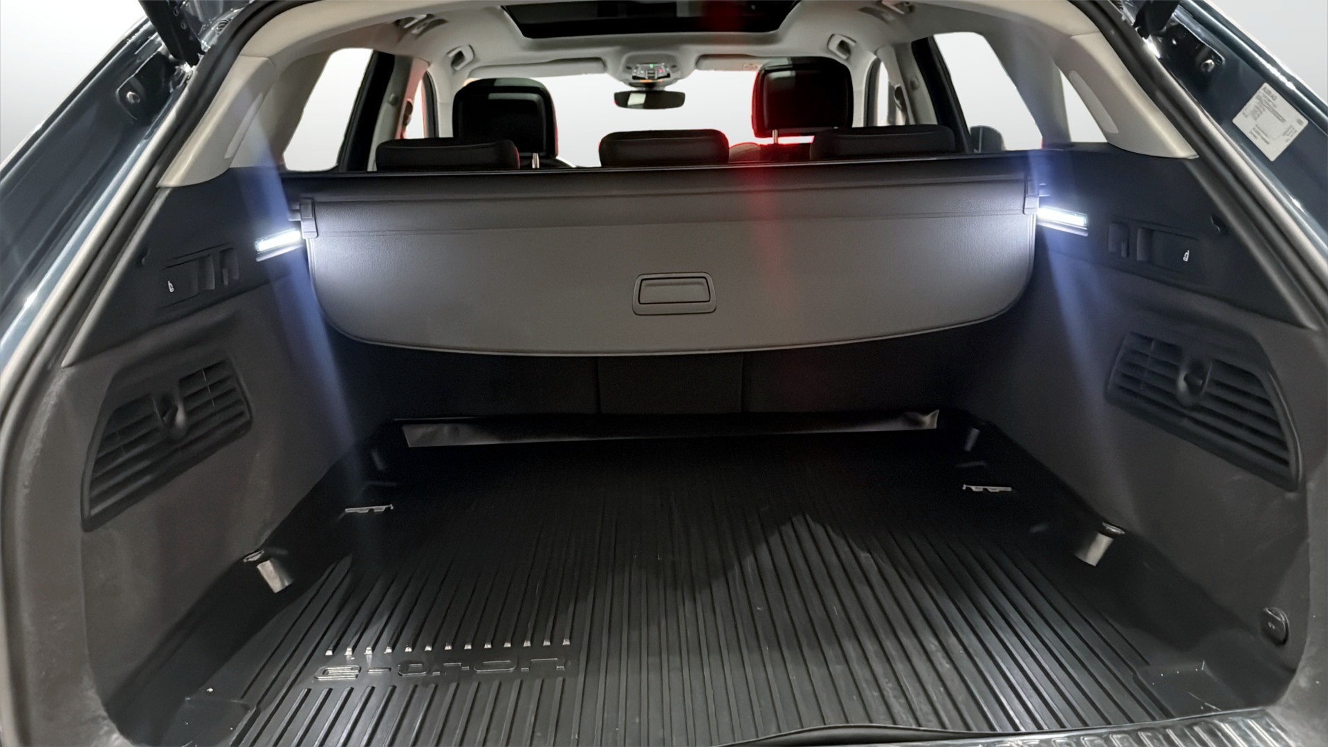 Audi Q8 WAW25J