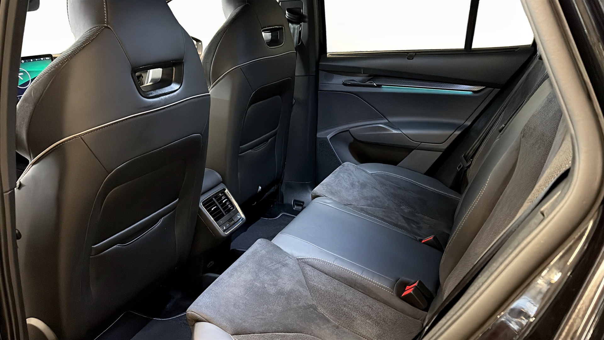 Skoda Enyaq WAX12X