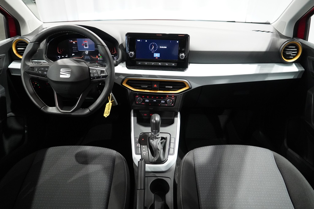SEAT Arona WAX20R