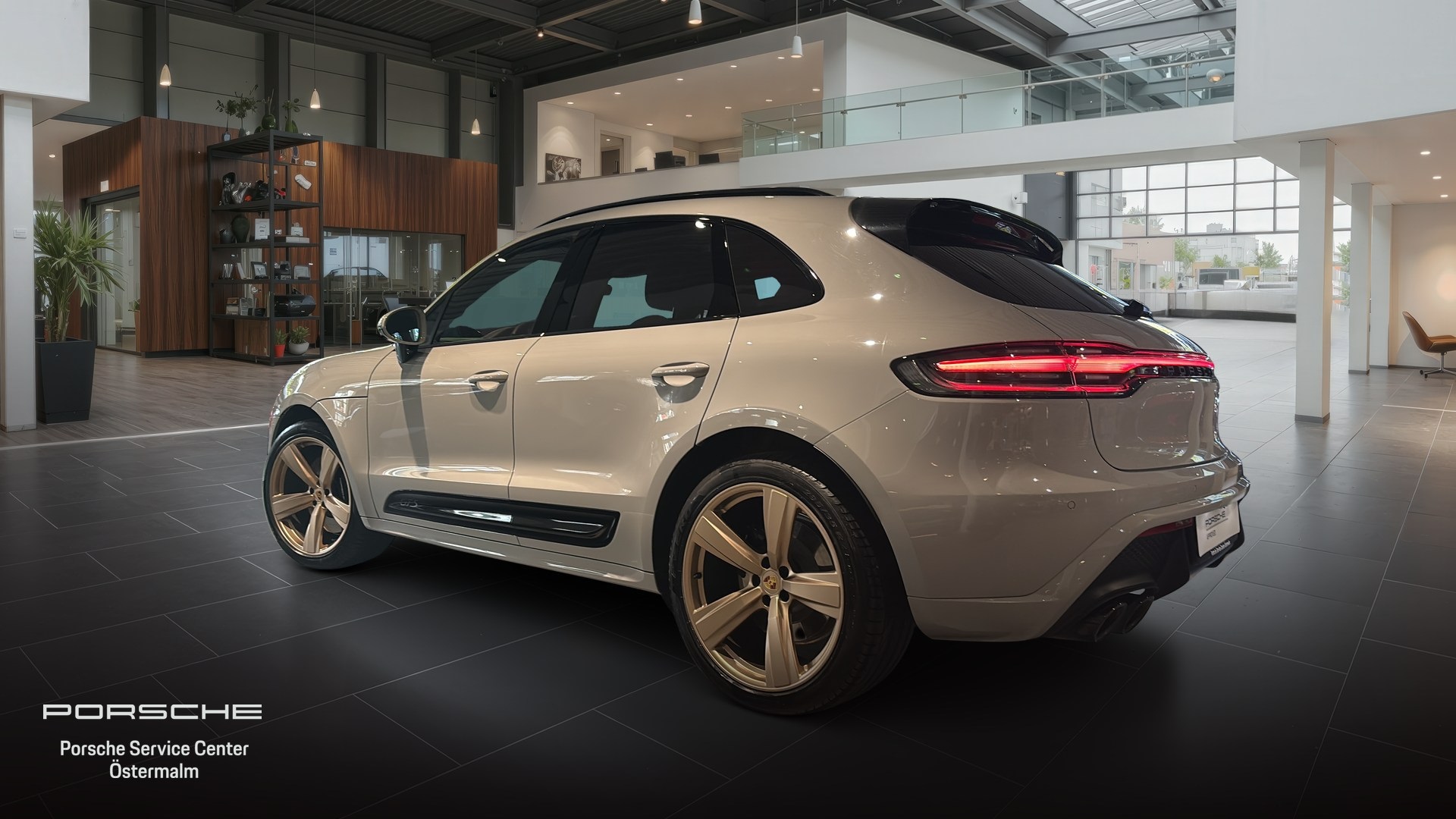 Porsche Macan WBF69L