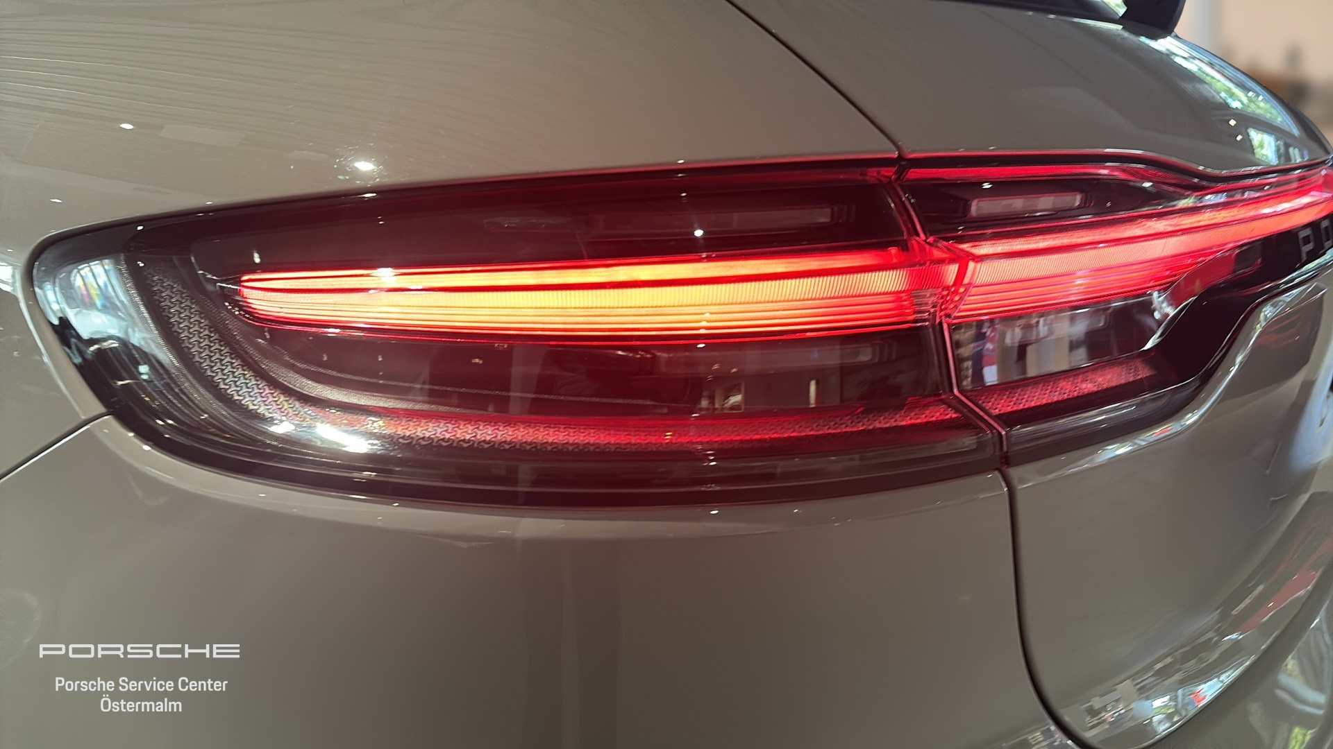 Porsche Macan WBF69L