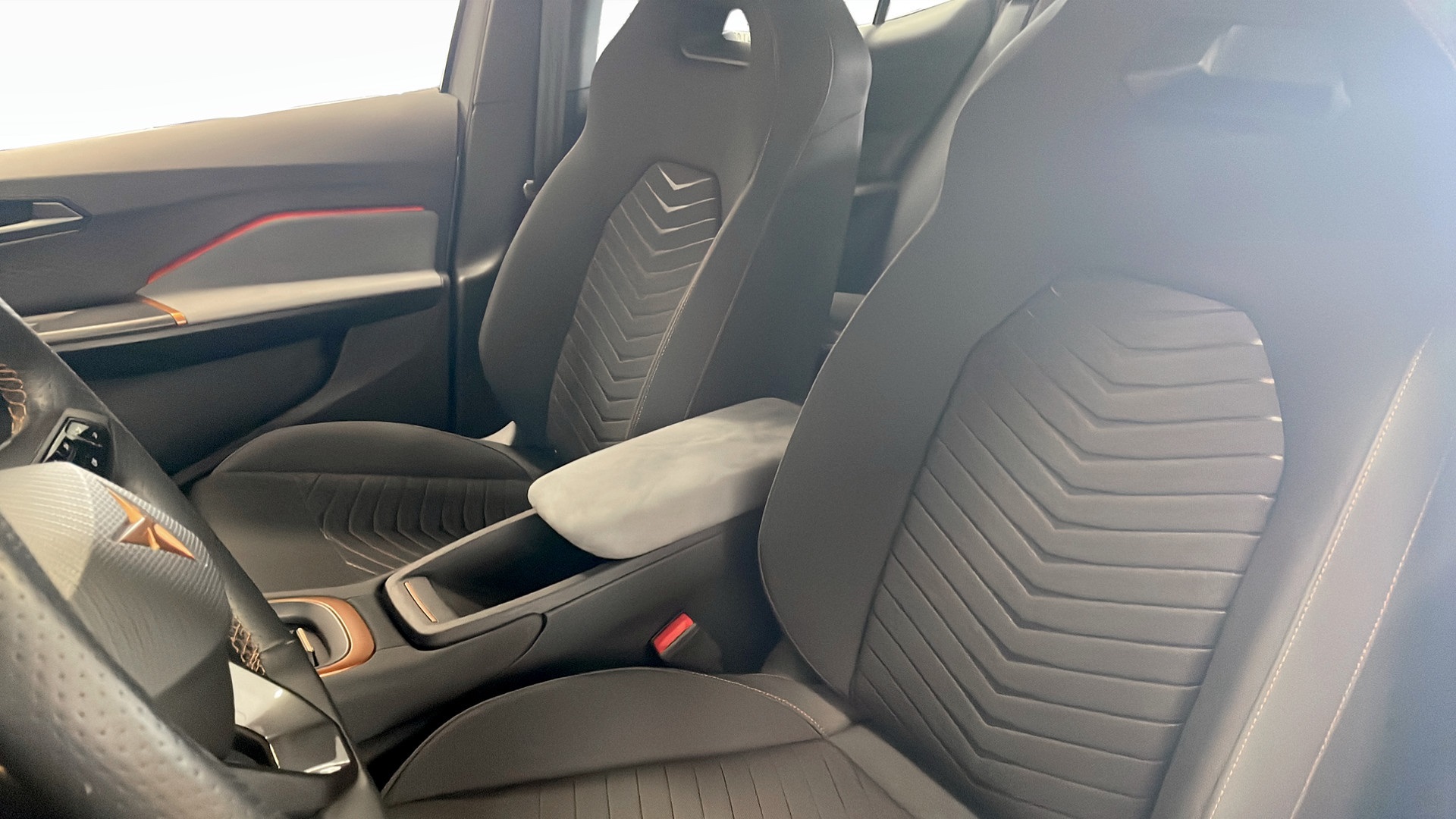 SEAT ElBorn WBG11L