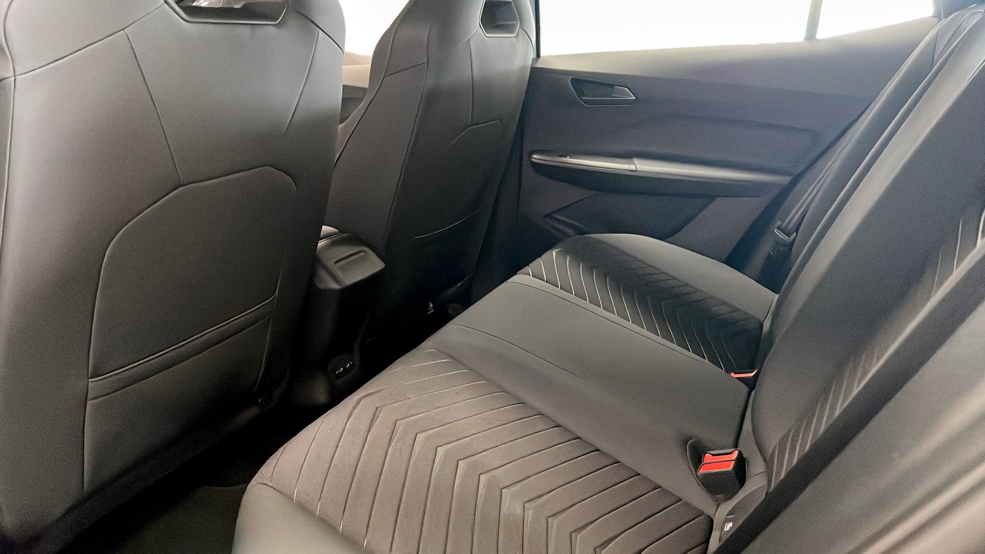 SEAT ElBorn WBG11L