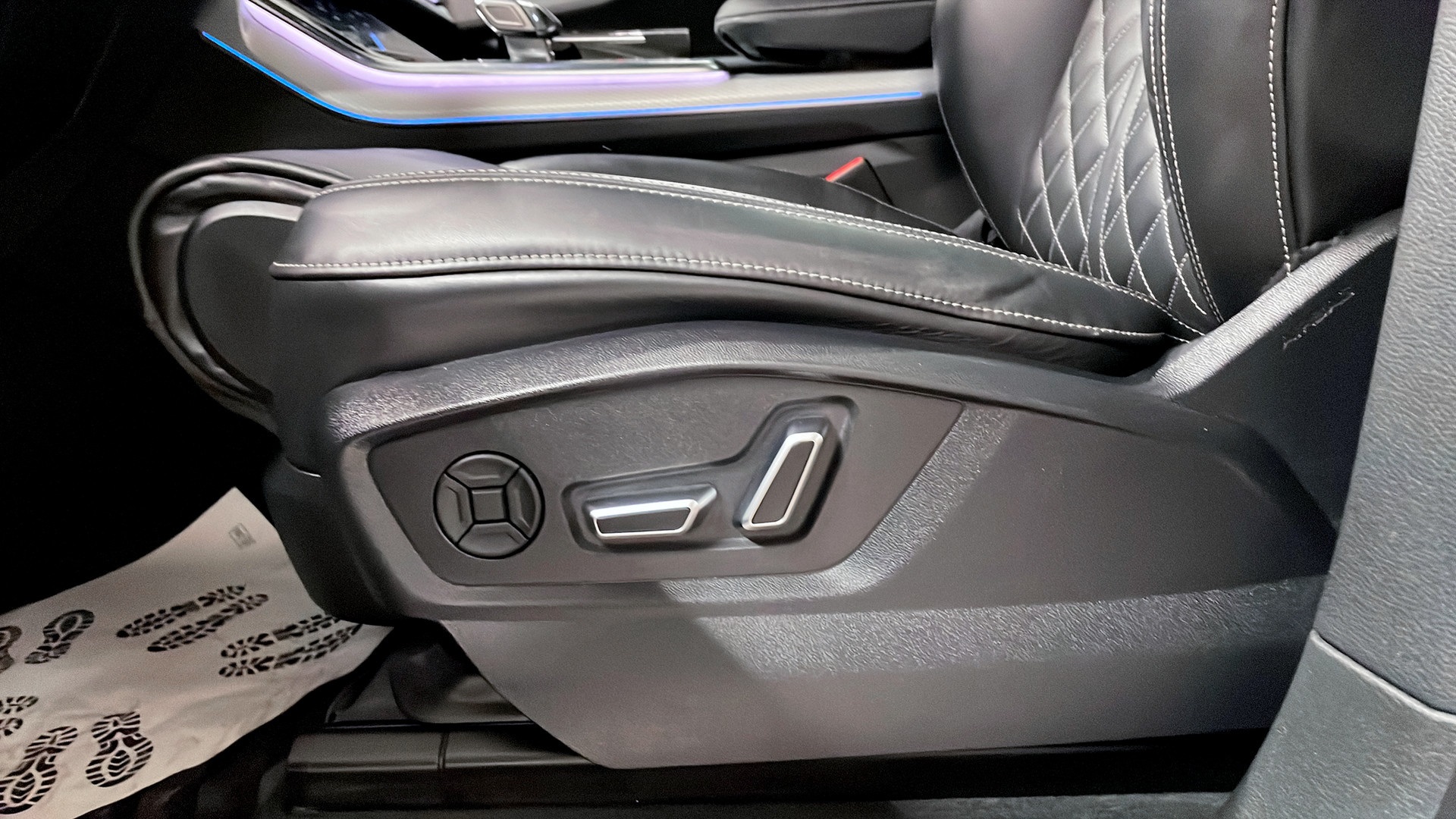 Audi SQ8 WBG15Z