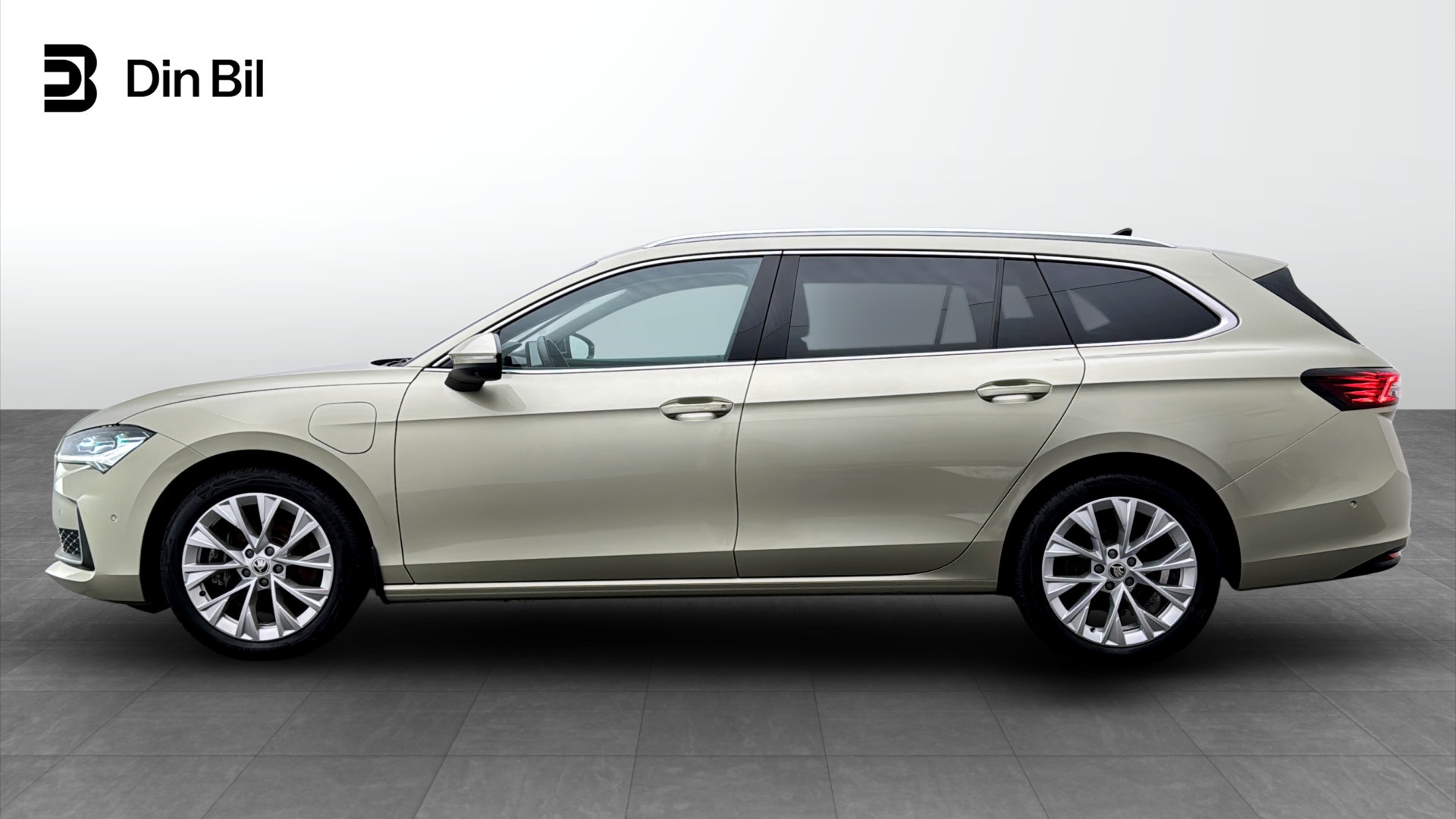 Skoda Superb Combi WBK34X