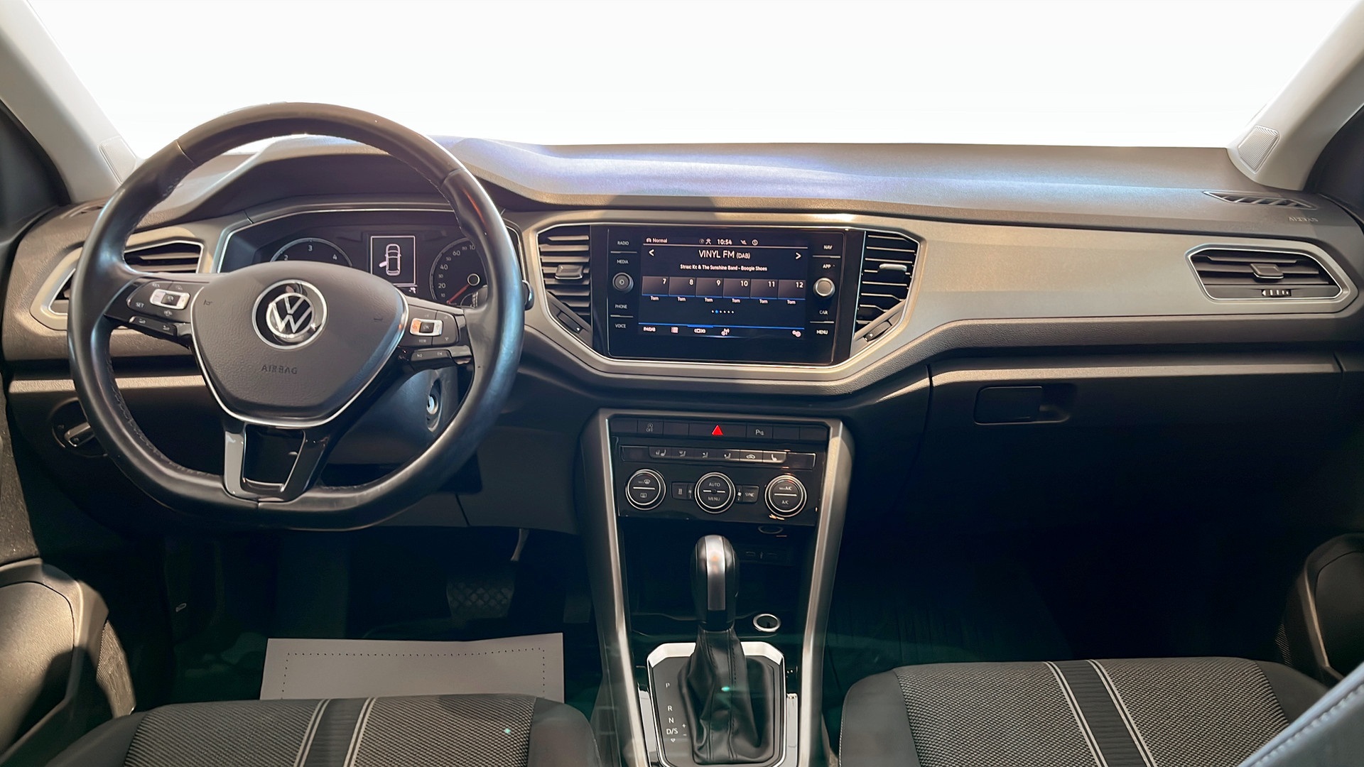 Volkswagen T-Roc WBL81E