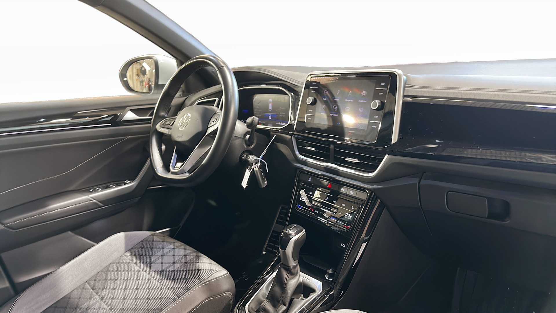 Volkswagen T-Roc WBM35X