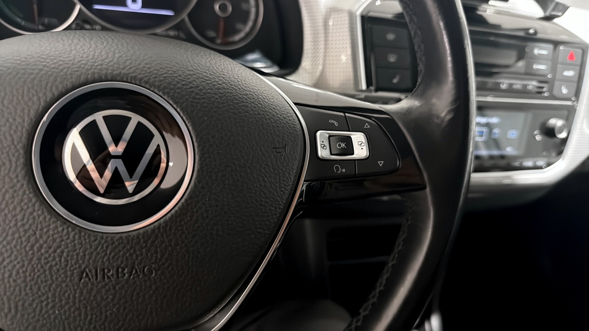Volkswagen e-Up! WBM59G