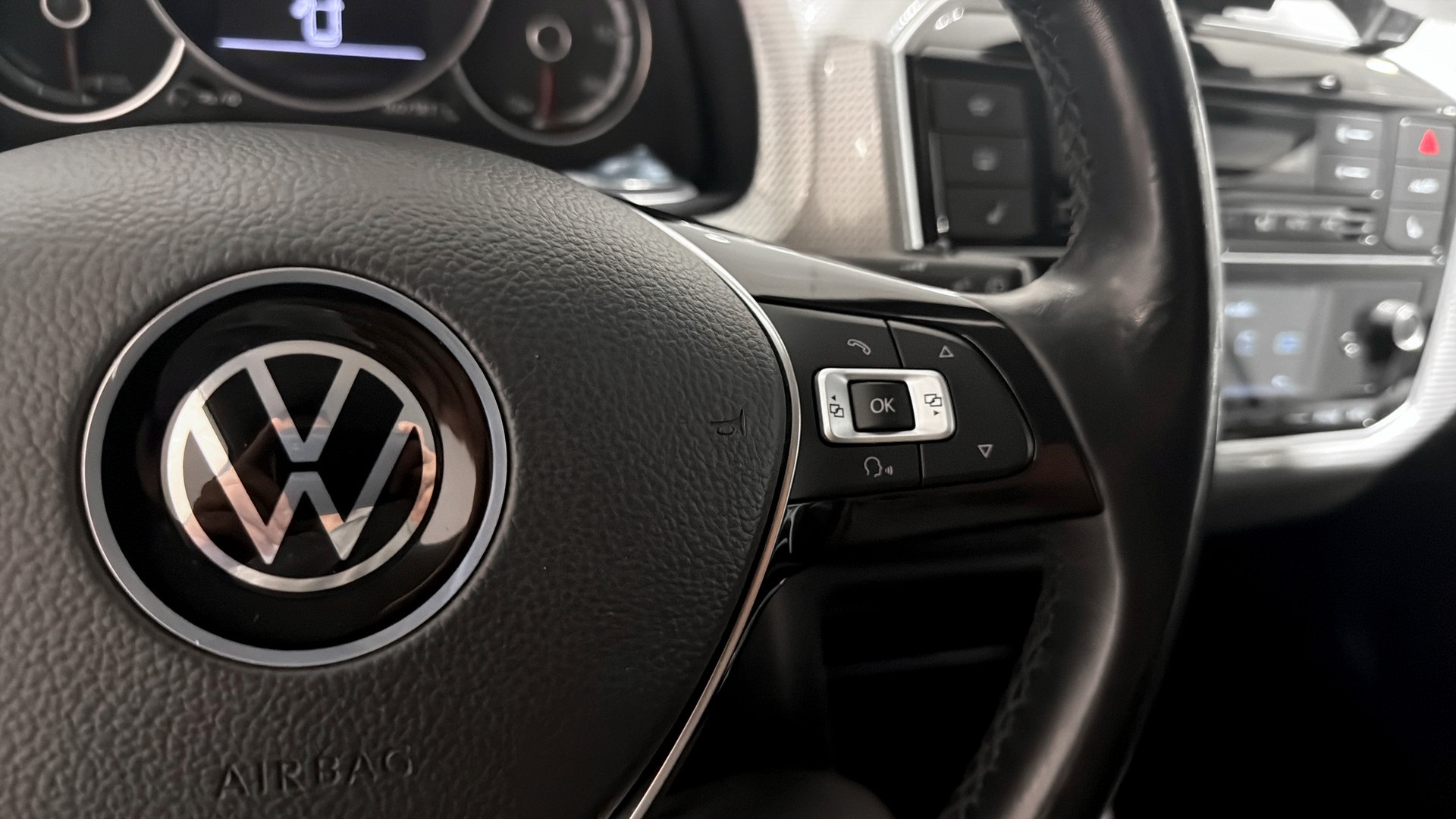 Volkswagen e-Up! WBM59G