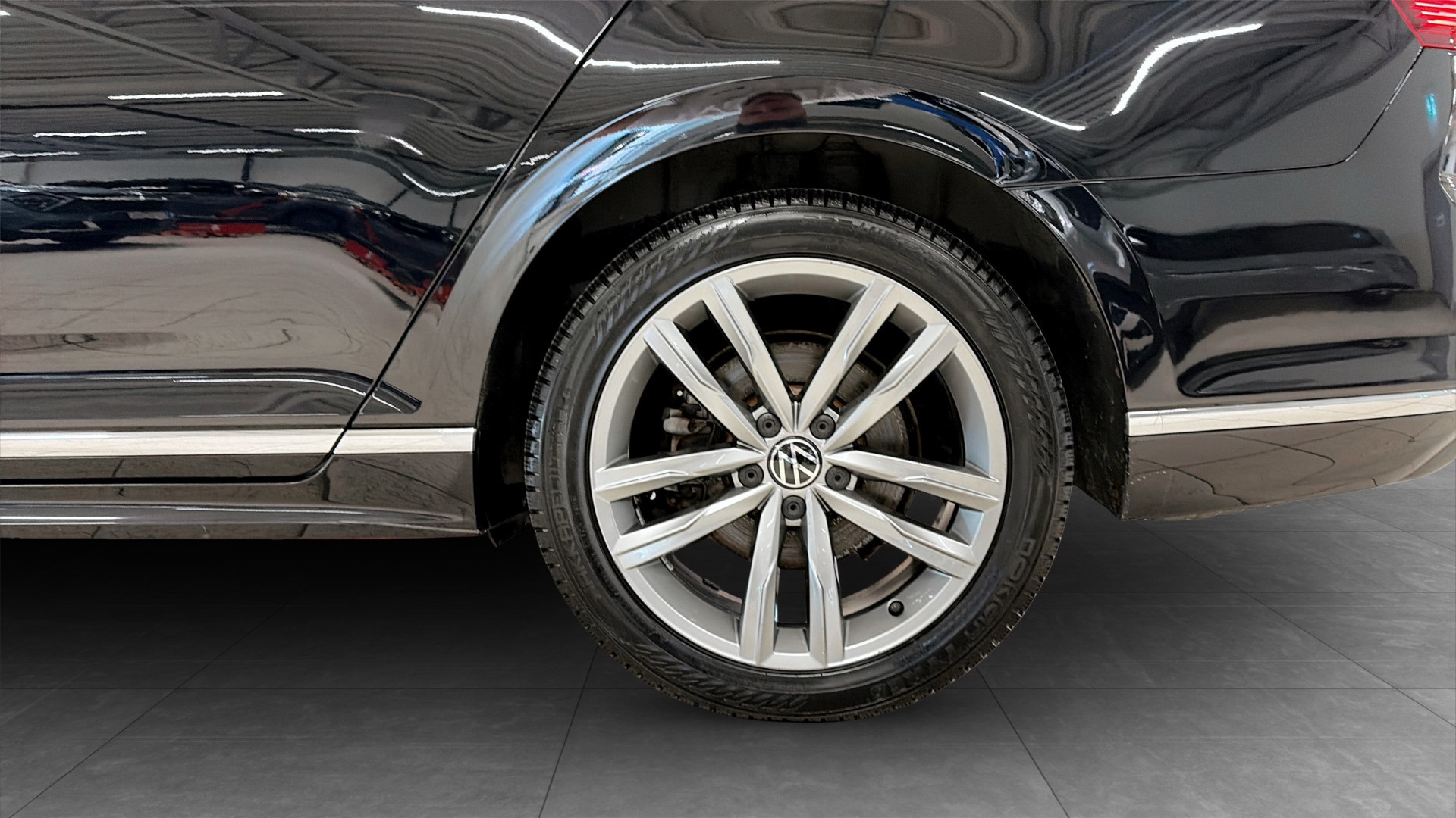 Volkswagen Passat WBM59U