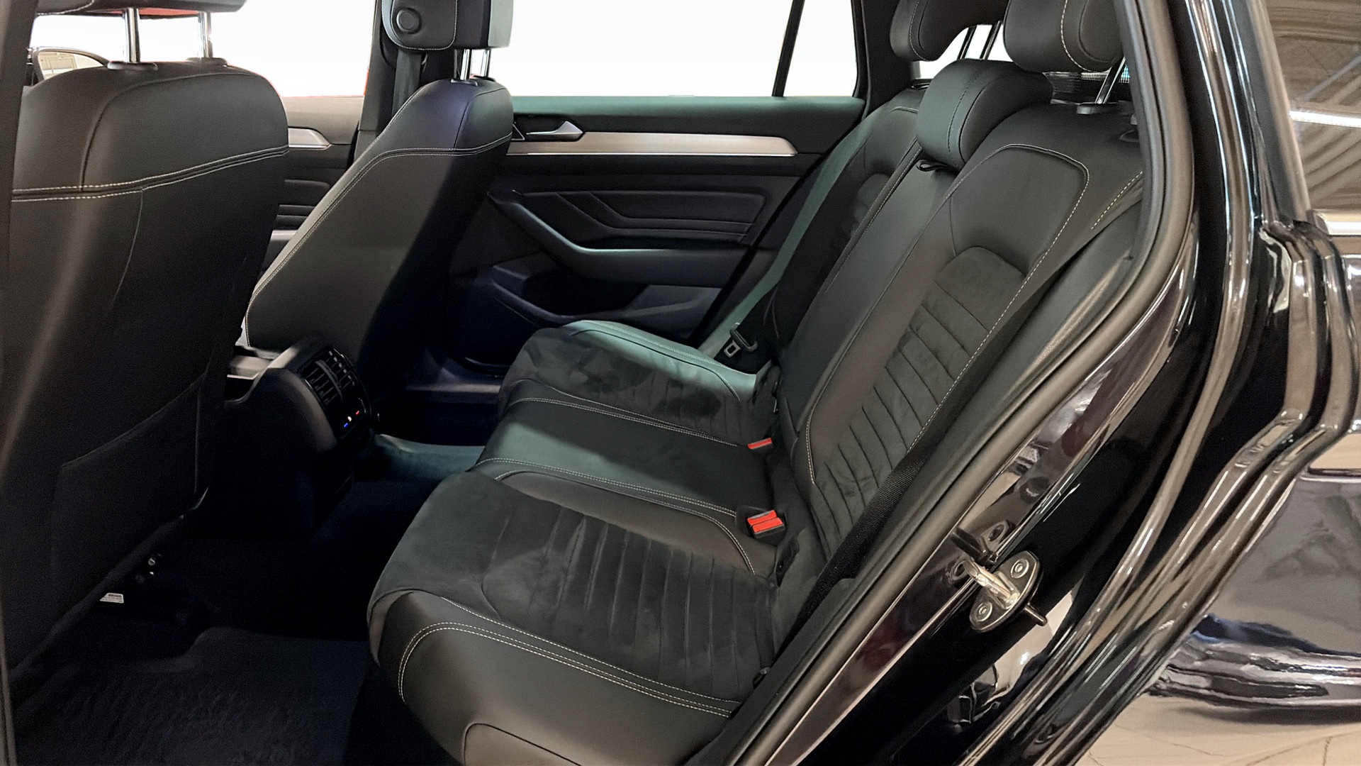 Volkswagen Passat WBM59U
