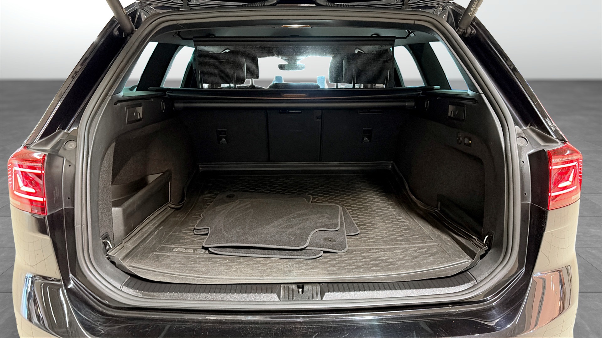 Volkswagen Passat WBM59U