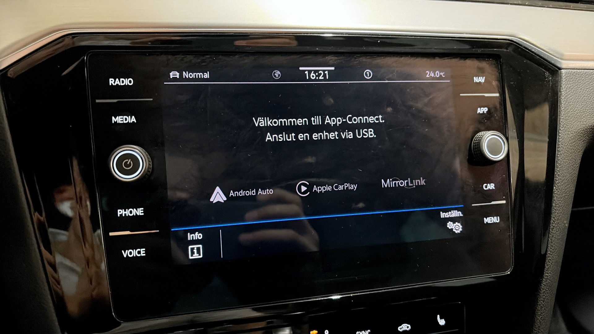 Volkswagen Passat WBM59U