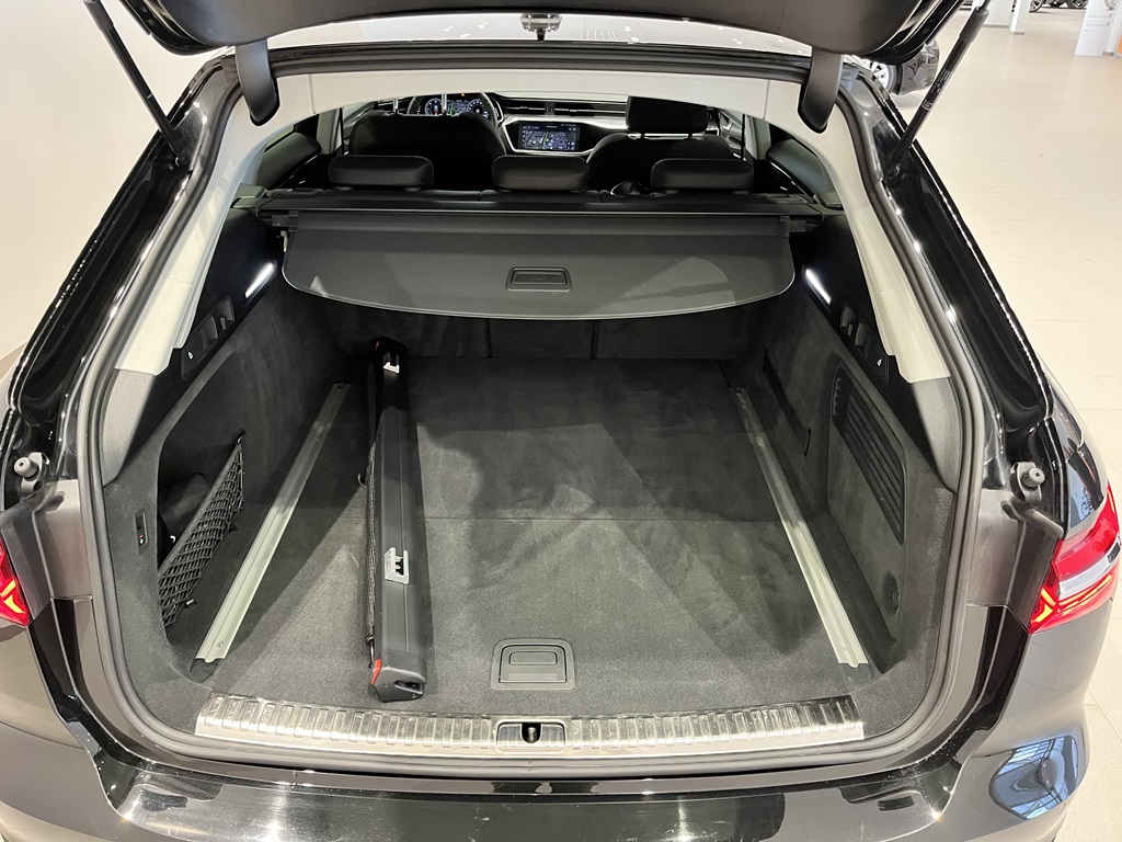 Audi A6 Avant WBP17T