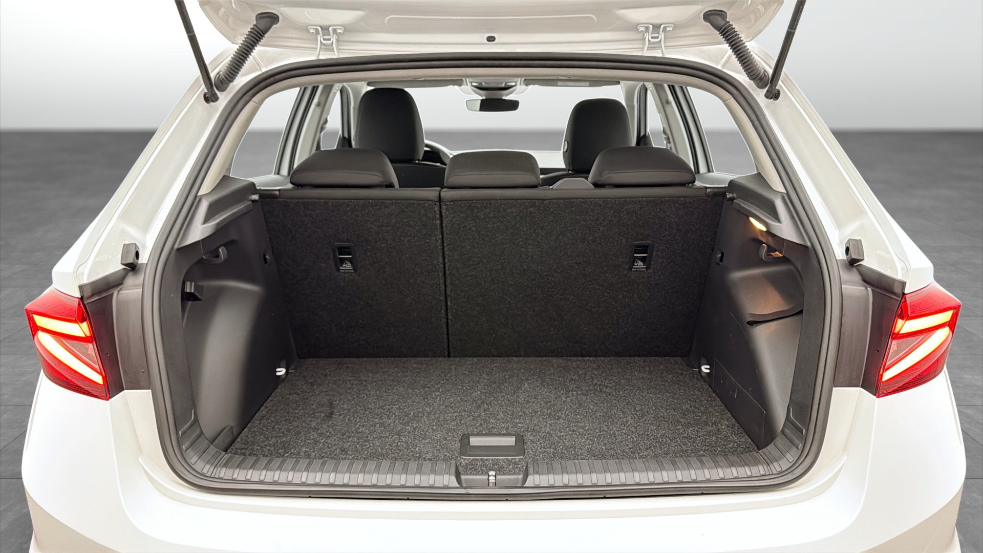 Skoda Fabia WBR13L