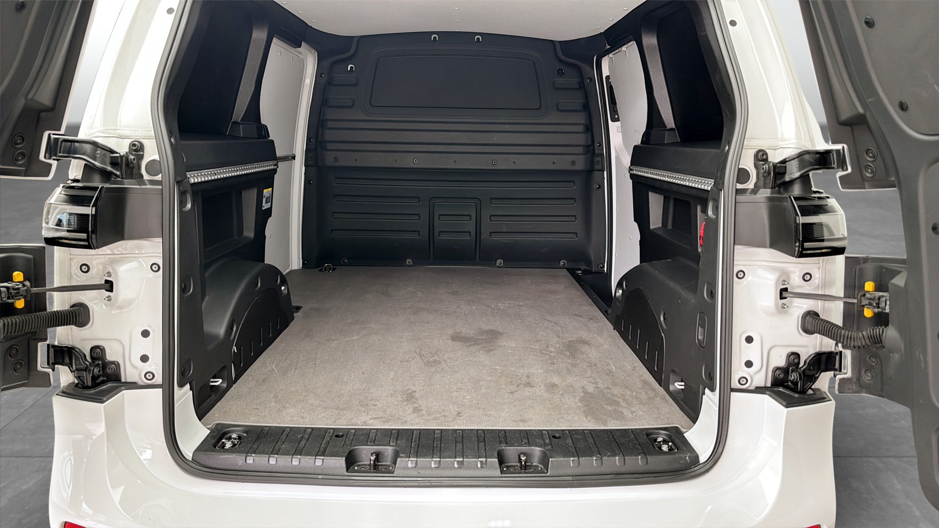 Volkswagen ID. Buzz Cargo WBU14R