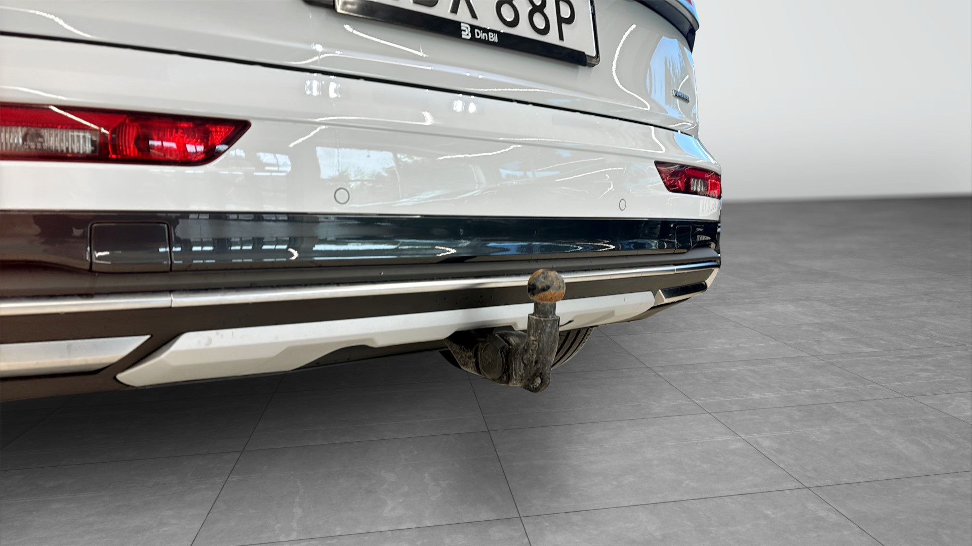 Audi Q5 WBX88P