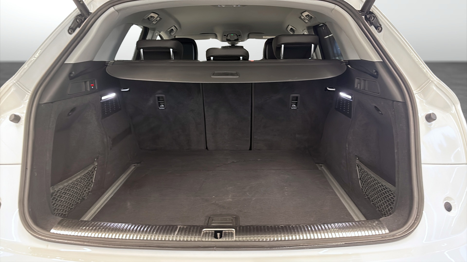 Audi Q5 WBX88P