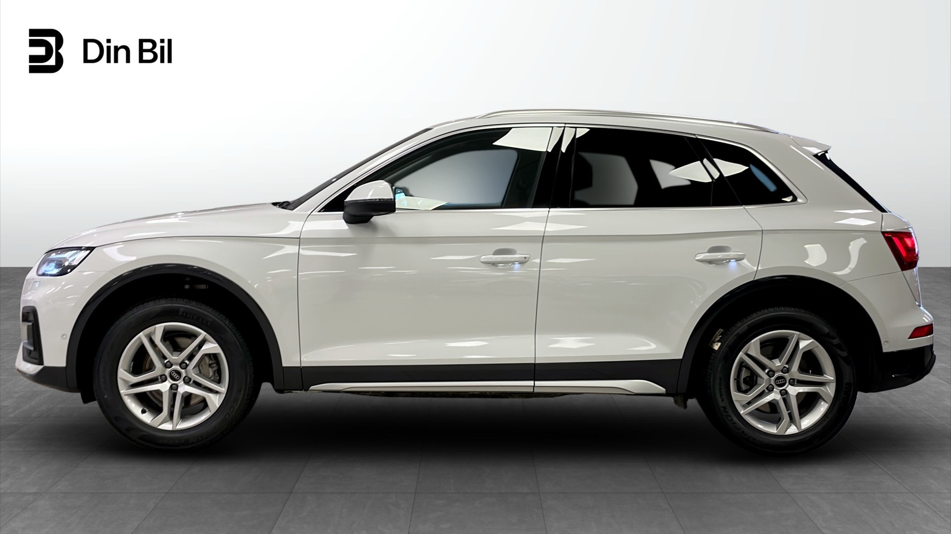 Audi Q5 WBX88R