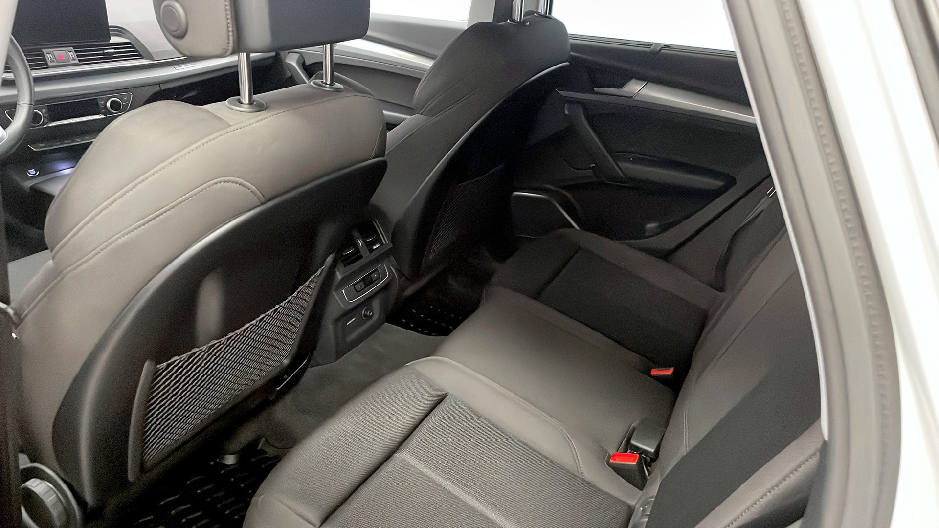 Audi Q5 WBX88R