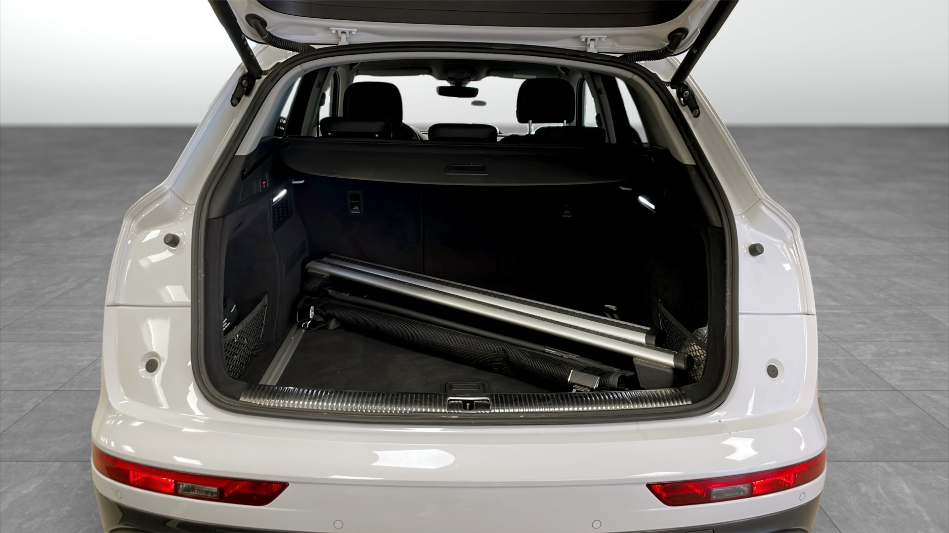 Audi Q5 WBX88R