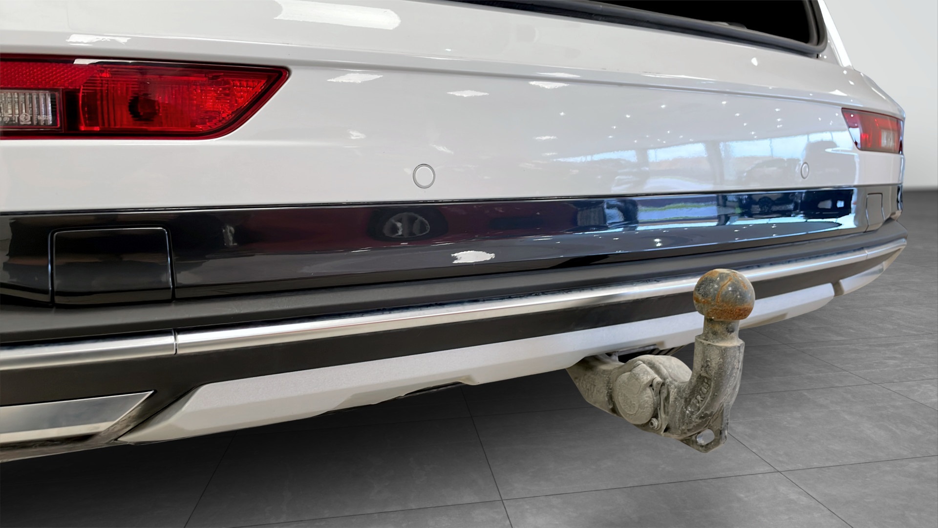 Audi Q5 WBX88R