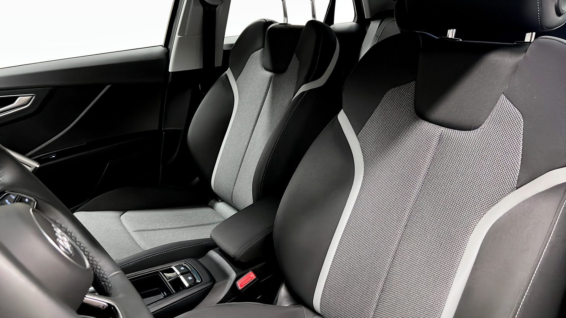 Audi Q2 WCC58M